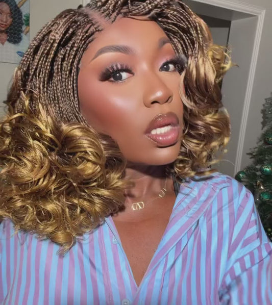 Short wavy gold braid